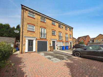 Moorhen Way, Packmoor, ST7