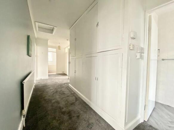 2 bed Flat to rent Image 7