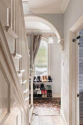 Entrance Hall (2)