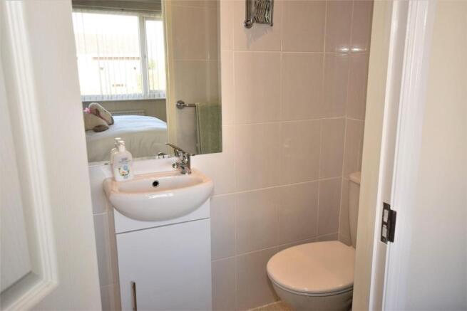 EN SUITE SHOWER ROOM.JPG