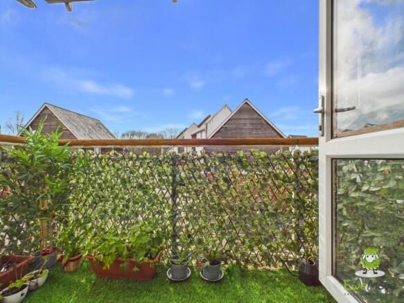 EweMove Estate Agents Basingstoke - Bourdillion Ga