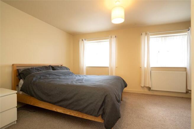 4 bed Town House for sale Image 10