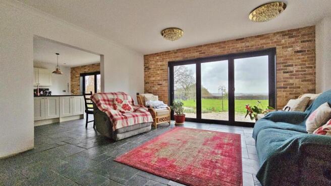 Lounge/Sitting Room