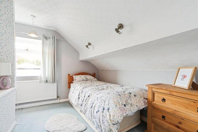 4 bed Detached for sale Image 12