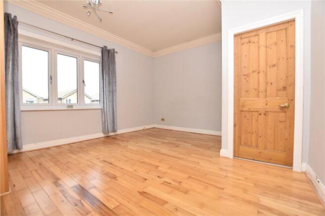 3 bed Semi-Detached for sale Image 4
