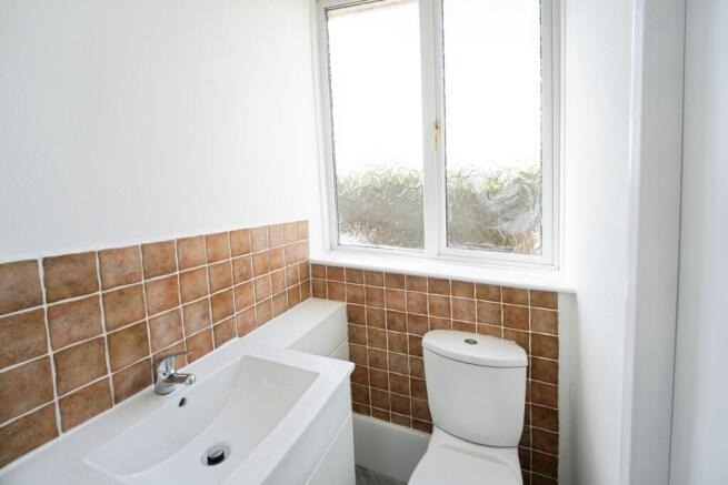 4 bed Semi-Detached for sale Image 6