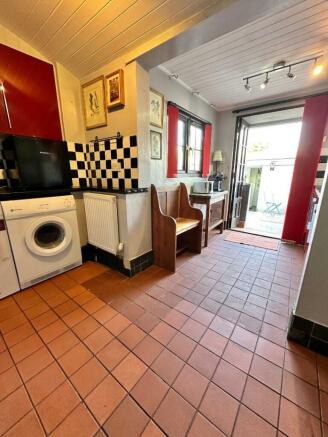 kitchen 2.jpeg