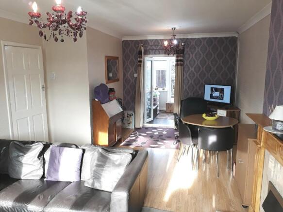 Lounge/Dining Room