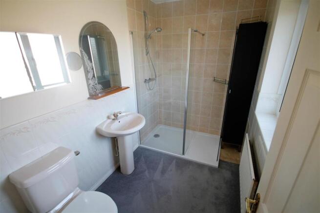 En-suite Bathroom