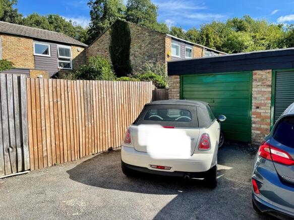 Garage and space ...