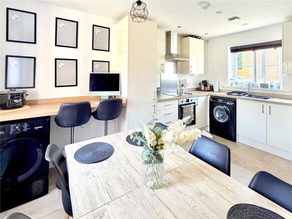 3 bed Semi-Detached for sale Image 5