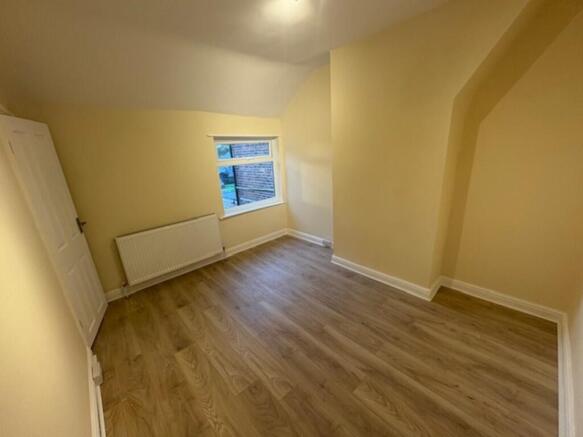 3 bed Terraced to rent Image 8