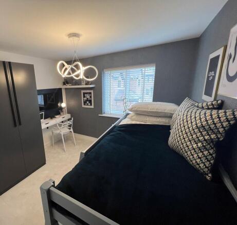 4 bed Detached for sale Image 7