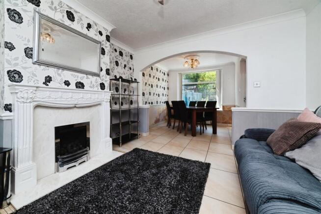 2 bed Semi-Detached for sale Image 6