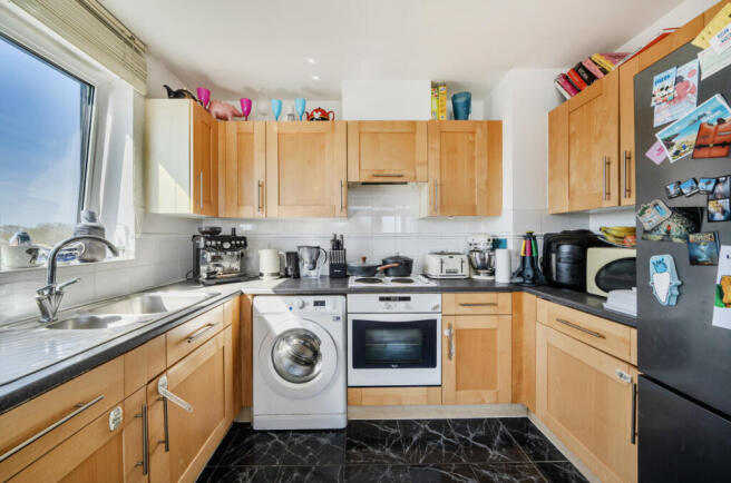 1439850-10-69d662...