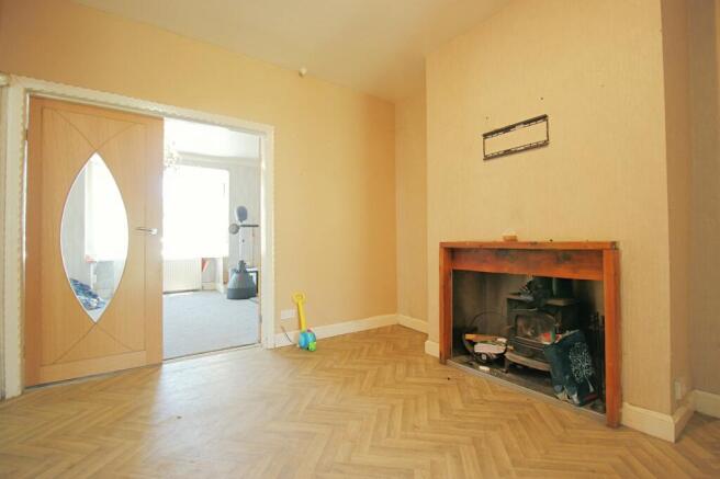 3 bed Semi-Detached for sale Image 7