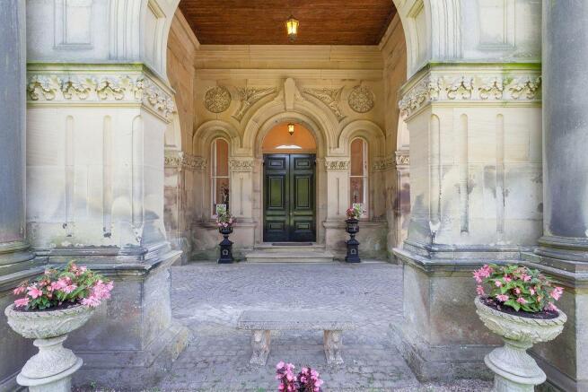 BIDDULPH GRANGE ENTRANCE DOOR