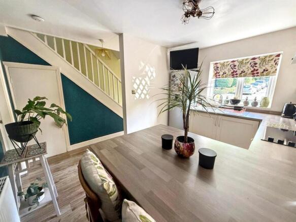 2 bed Terraced for sale Image 7