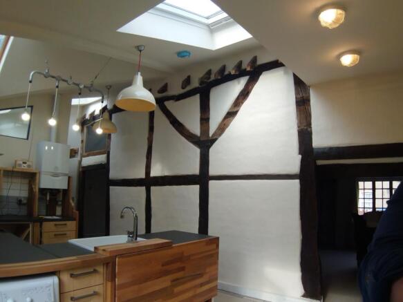 12 kitchenb (3).jpg