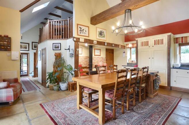 Kitchen/Dining Room