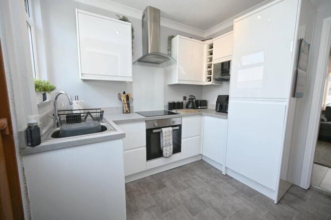 2 bed Terraced for sale Image 5