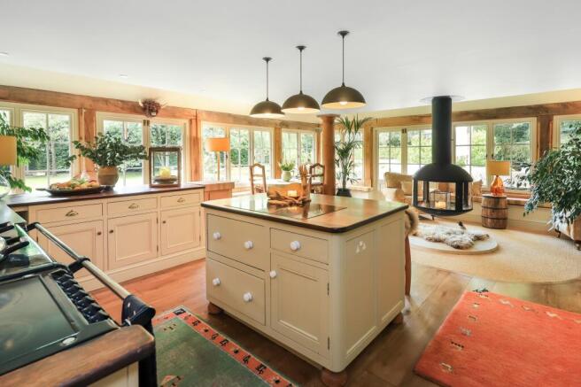 Kitchen/B'fast Room