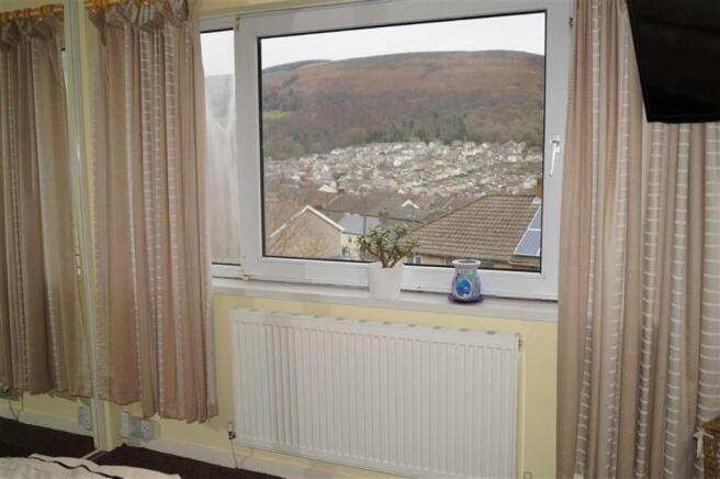 BEDROOM 1 (REAR)