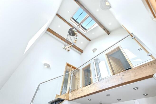 3 bed Semi-Detached for sale Image 11
