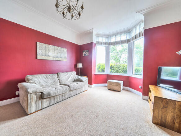 5 bed Semi-Detached for sale Image 9