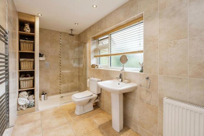 Master En-suite