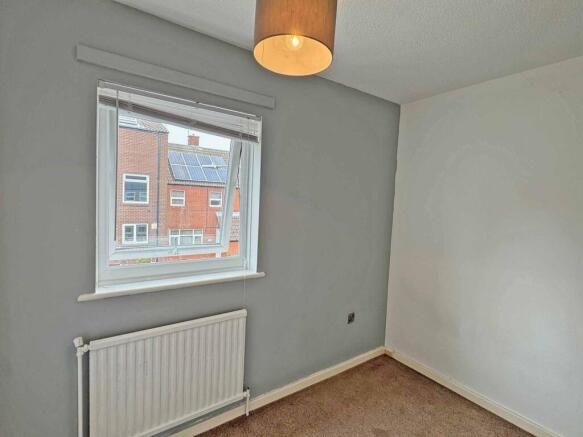 3 bed Terraced for sale Image 8