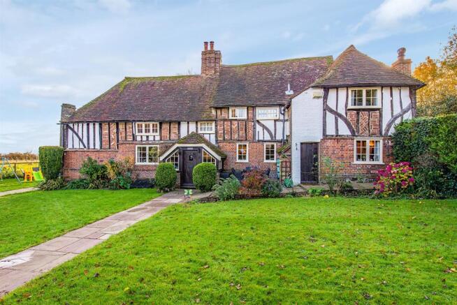 Bakers-Cottage-main2.jpg