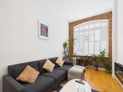 Queens Row, Burgess Park