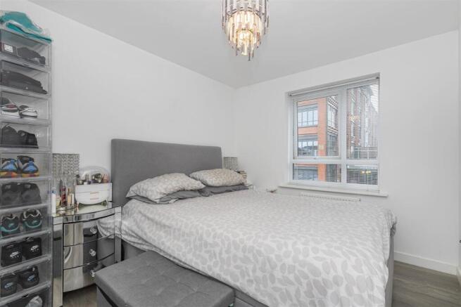 Bed 1.jpg