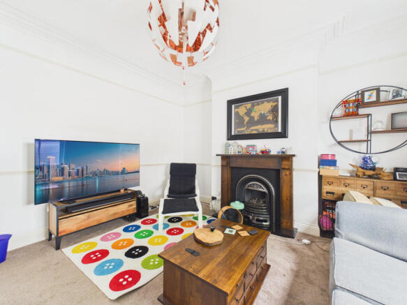 3 bed Terraced for sale Image 5