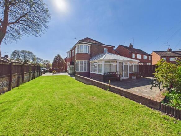 3 bed Detached for sale Image 11