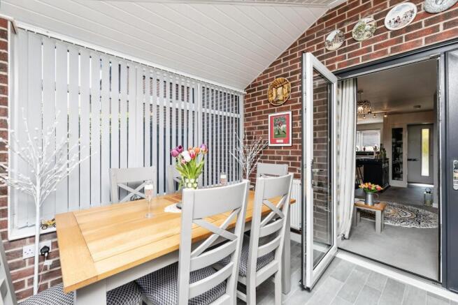 2 bed Semi-Detached for sale Image 7