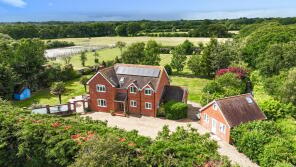 48 Danesfield, Ashley Lane, Lymington SO41 0GA