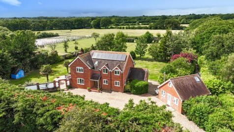 Ashley Lane, Hordle, Lymington, SO41