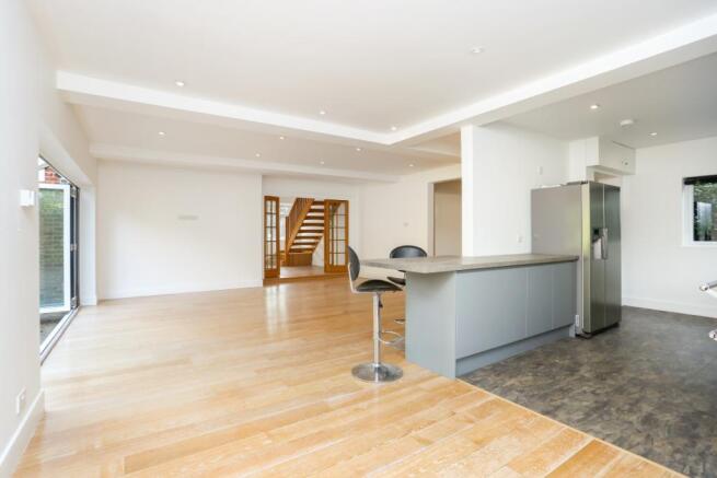 Kitchen/Breakfast...