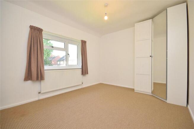 3 bed Semi-Detached to rent Image 8
