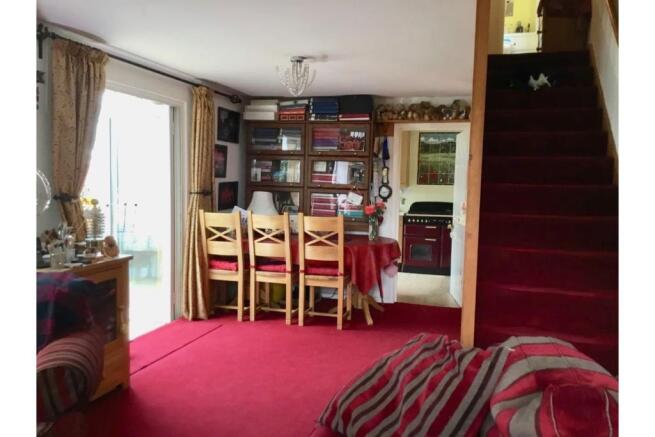 Lounge/Dining Room