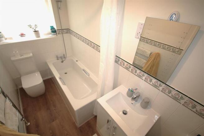 Family Bathroom.JPG
