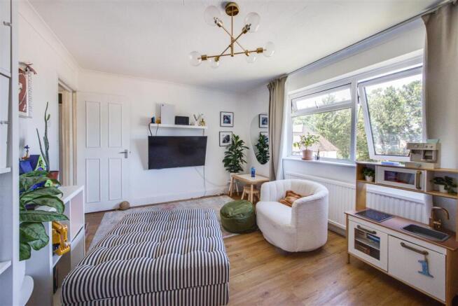 Living Room (2)