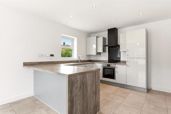 4 bed Detached for sale Image 10