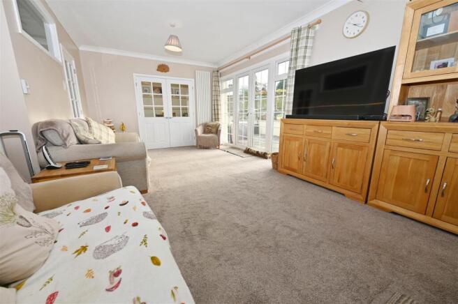 4 bed Detached for sale Image 8