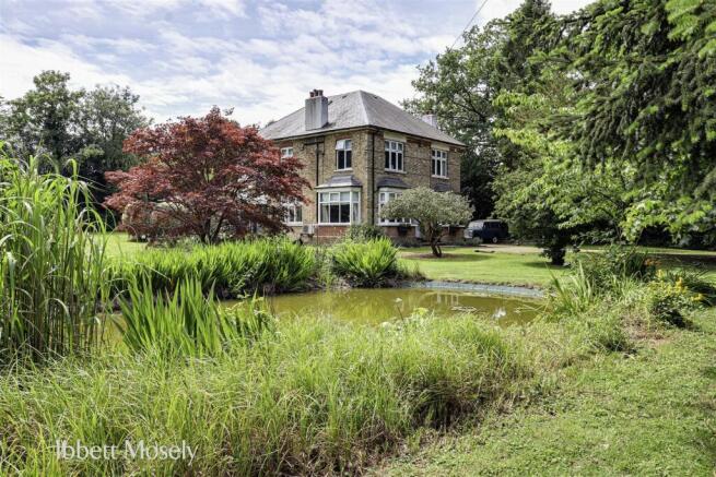 38 View over the pond tom the house.jpg