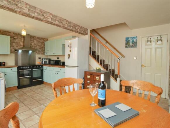 2 bed Terraced for sale Image 7