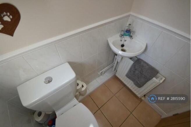 Ground Floor w.c Pic 1