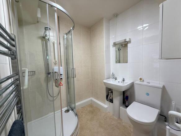 2 bed Apartment for sale Image 5